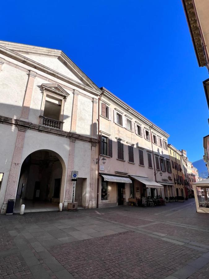 Fiore In Centro Riva Apartment Exterior photo